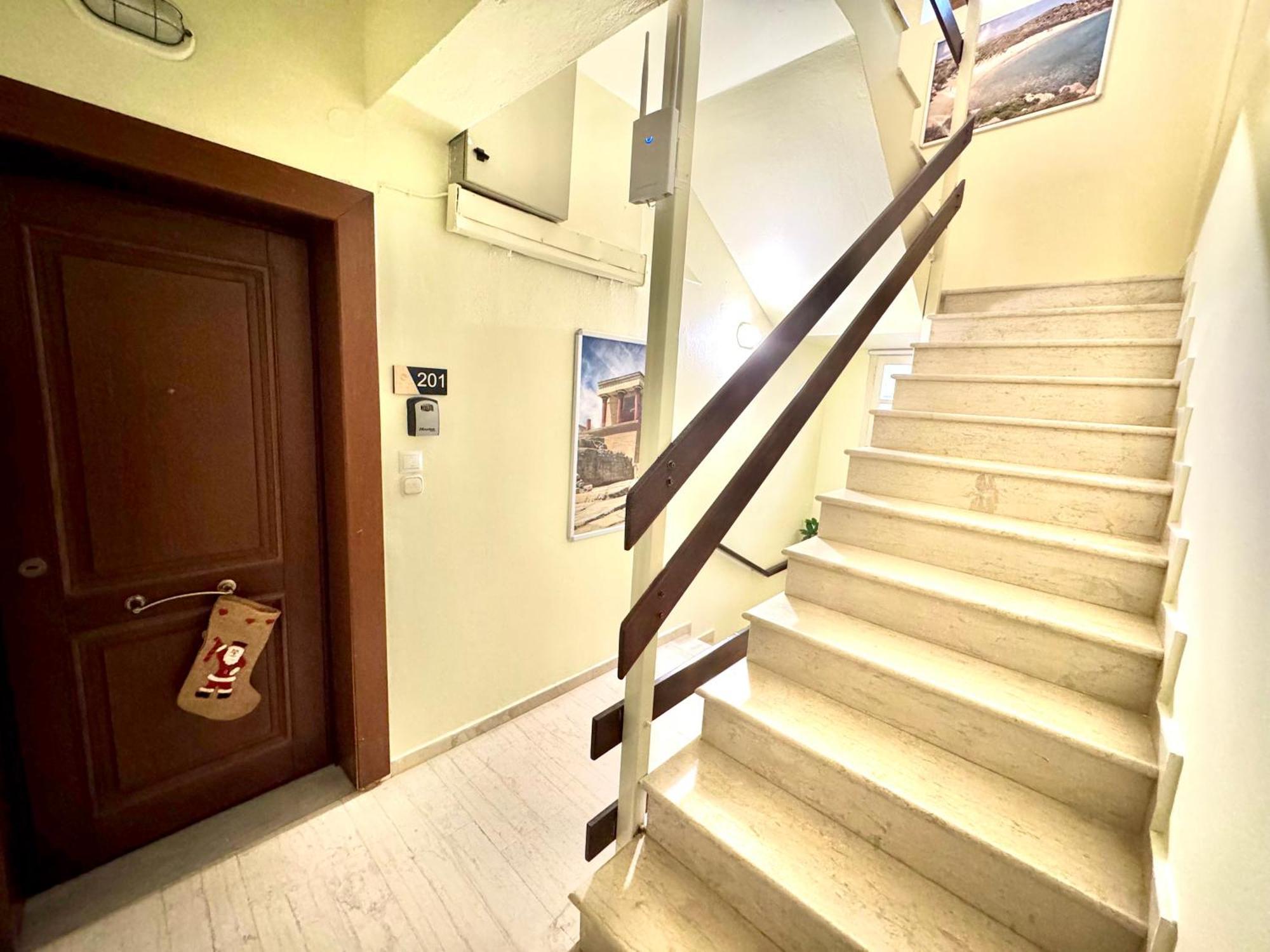 George Airport Apartments Ираклио Екстериор снимка